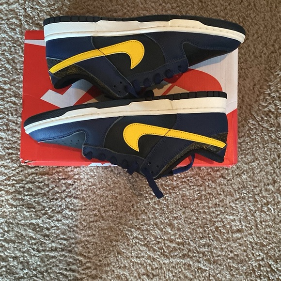 Brand new Nike dunk low vintage Michigan - Picture 3 of 5